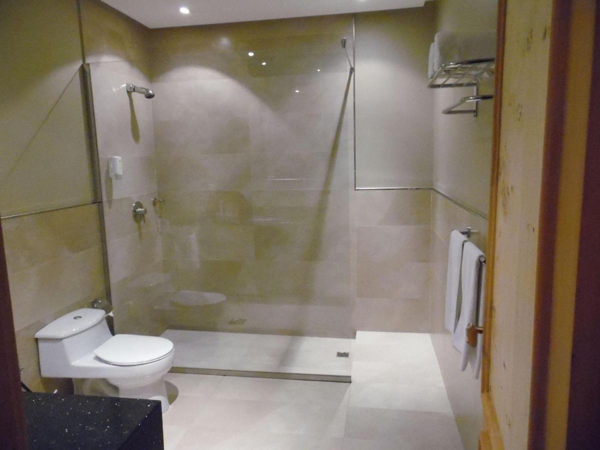 אל חובר Milan Deluxe Suites מראה חיצוני תמונה