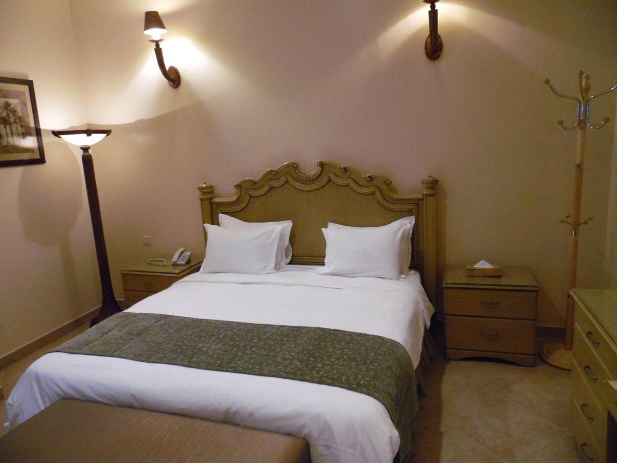 אל חובר Milan Deluxe Suites מראה חיצוני תמונה