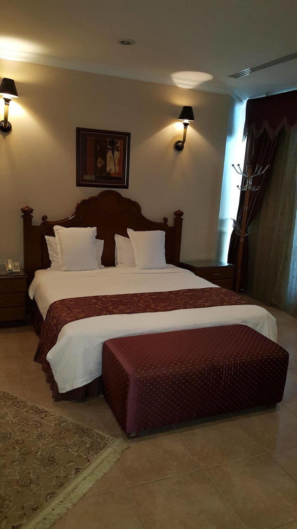 אל חובר Milan Deluxe Suites מראה חיצוני תמונה